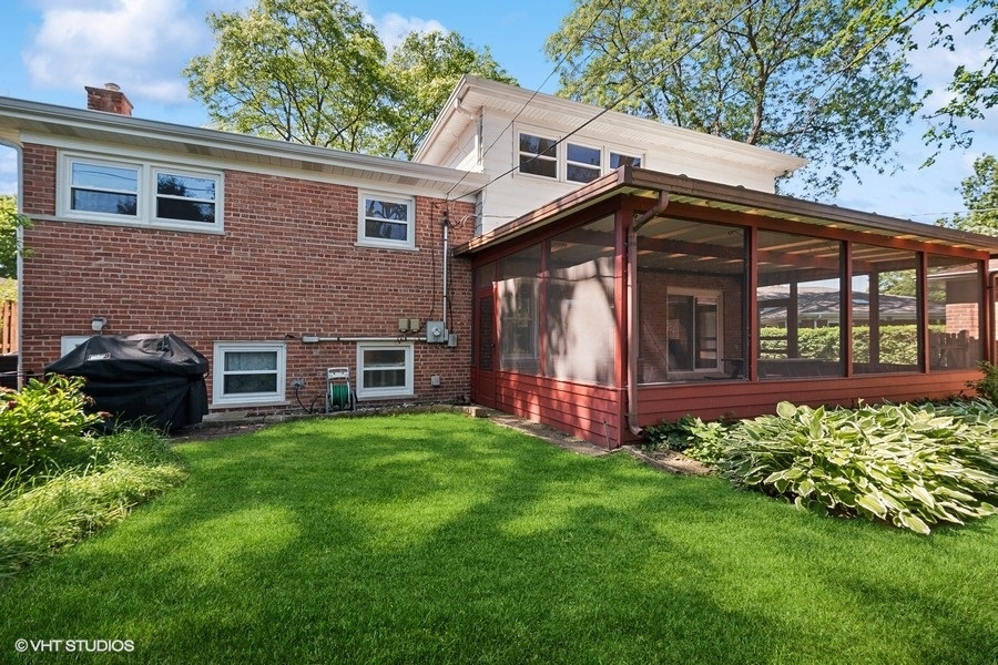 2736 Lincoln Lane