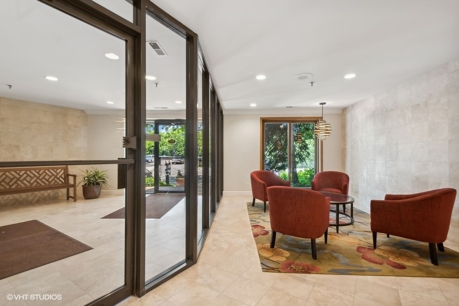 711 Oak Street Unit: 105