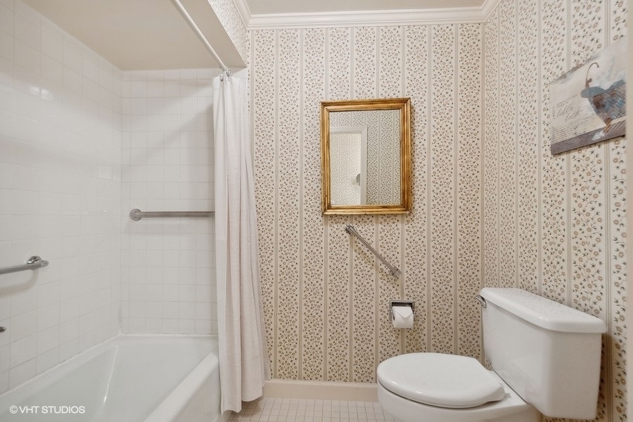 711 Oak Street Unit: 105