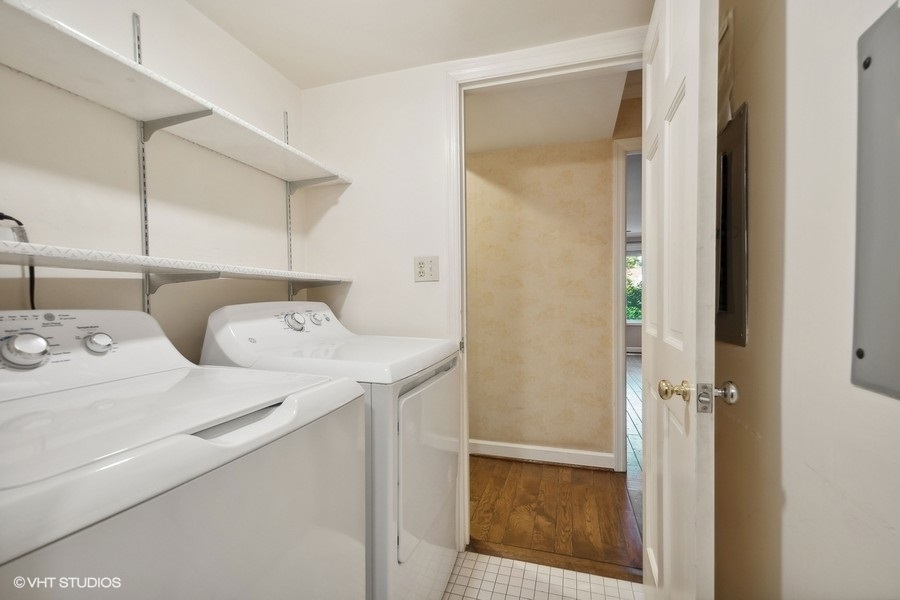 711 Oak Street Unit: 105