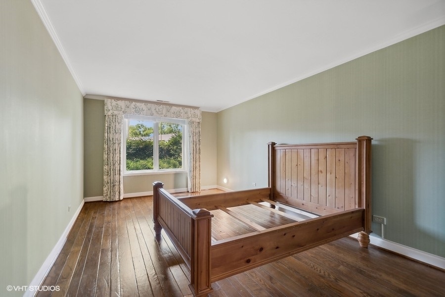 711 Oak Street Unit: 105