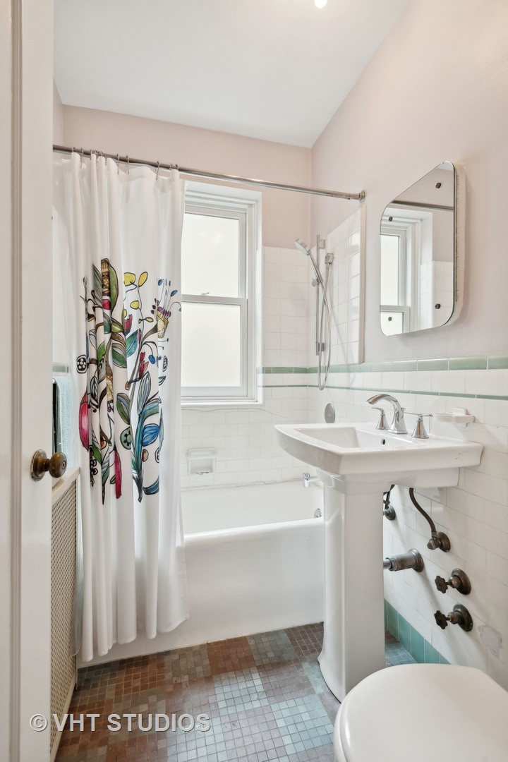1909 Lincoln Street Unit: 3A
