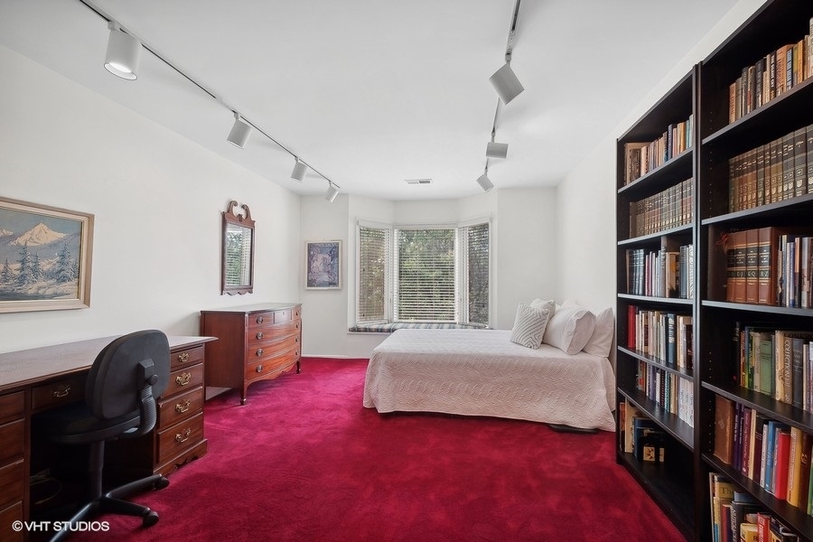 2501 Central Street Unit: 4B