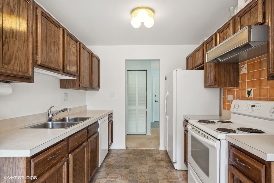 2501 Central Street Unit: 4B