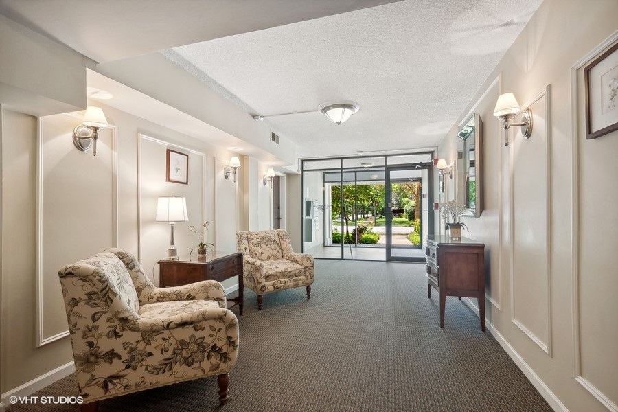 2501 Central Street Unit: 4B