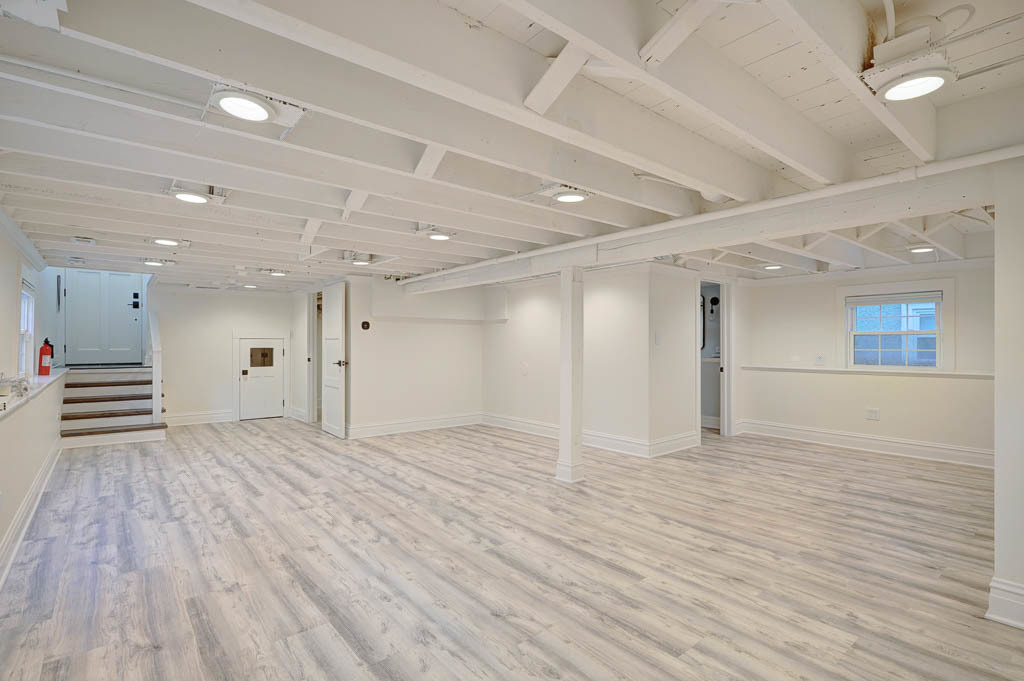2211 Pioneer Road
