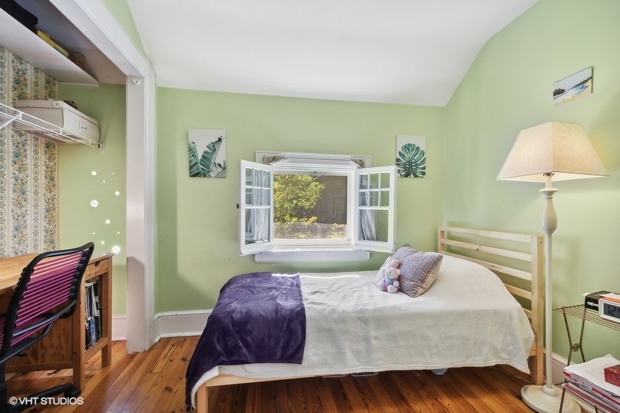 2728 Woodbine Avenue