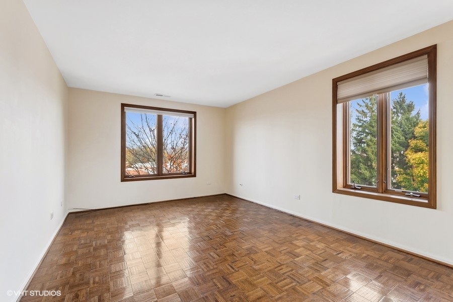 711 Oak Street Unit: 303