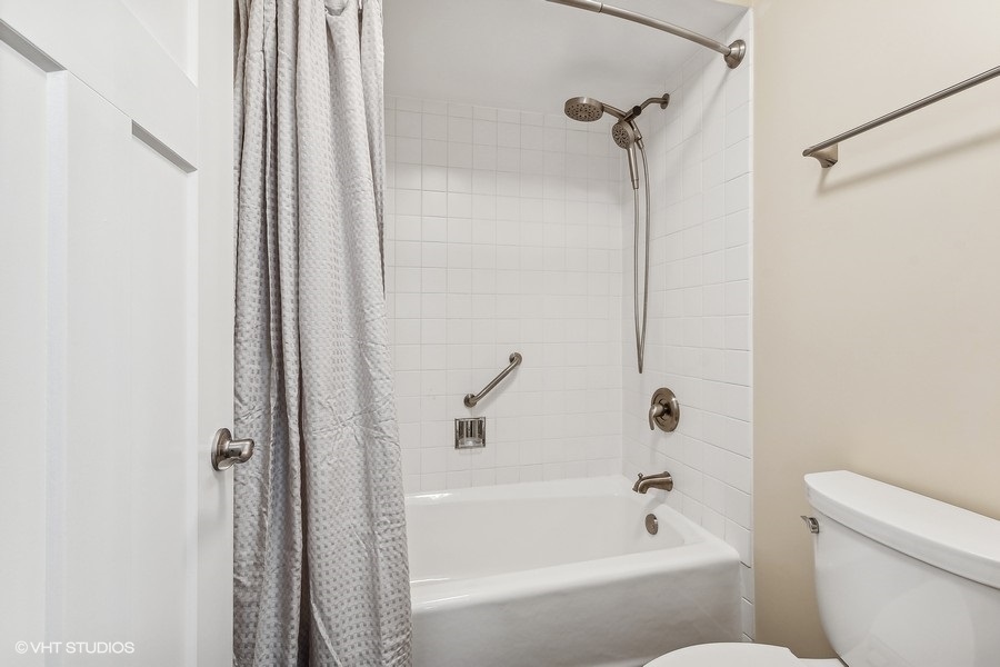 711 Oak Street Unit: 303
