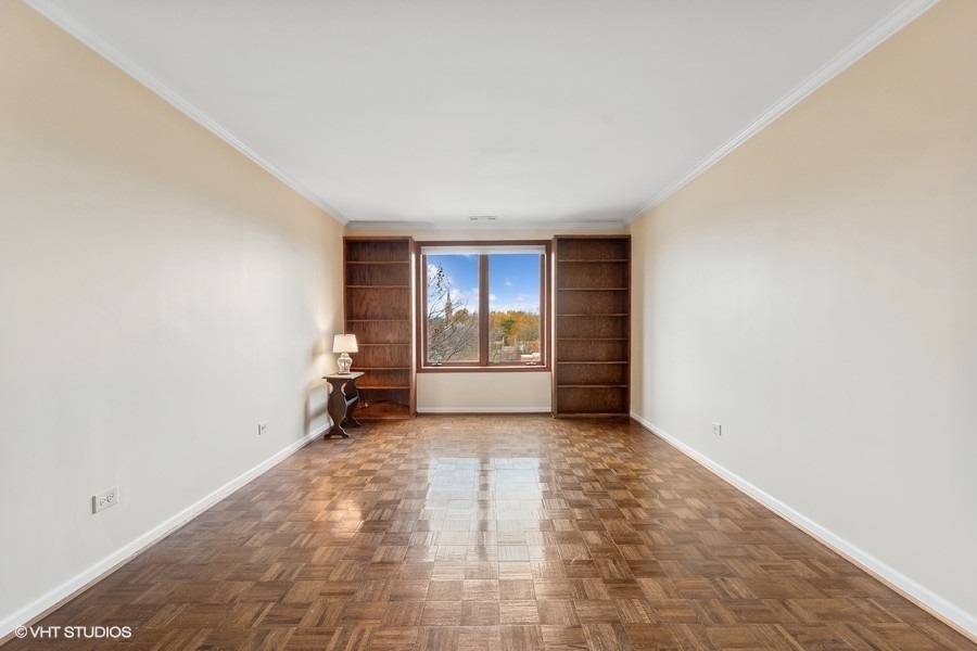 711 Oak Street Unit: 303