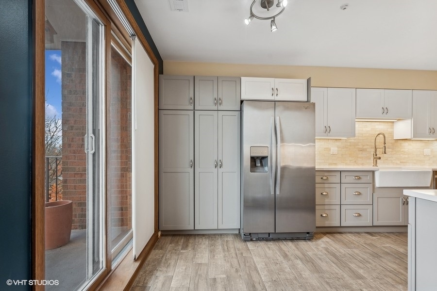 711 Oak Street Unit: 303
