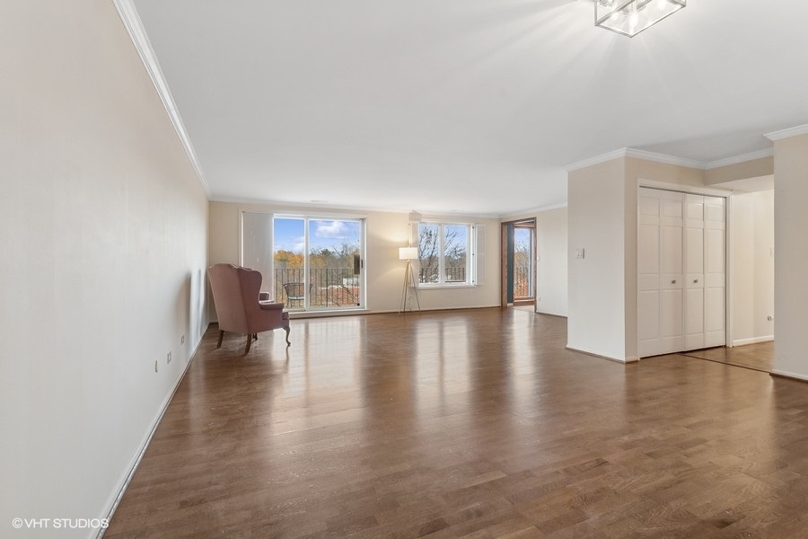 711 Oak Street Unit: 303