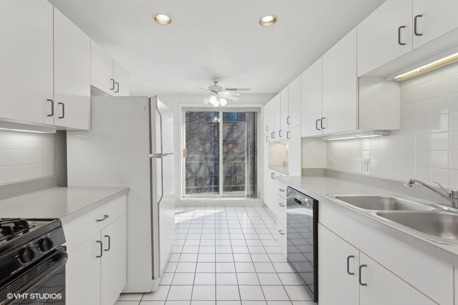 4757 Howard Street Unit: 304