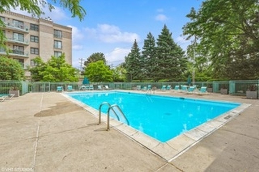 4757 Howard Street Unit: 304