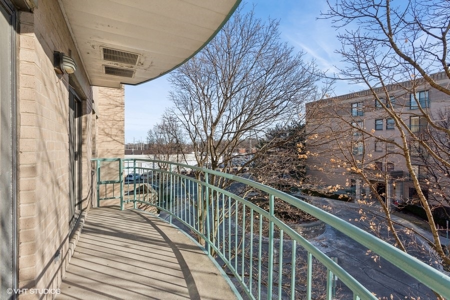 4757 Howard Street Unit: 304