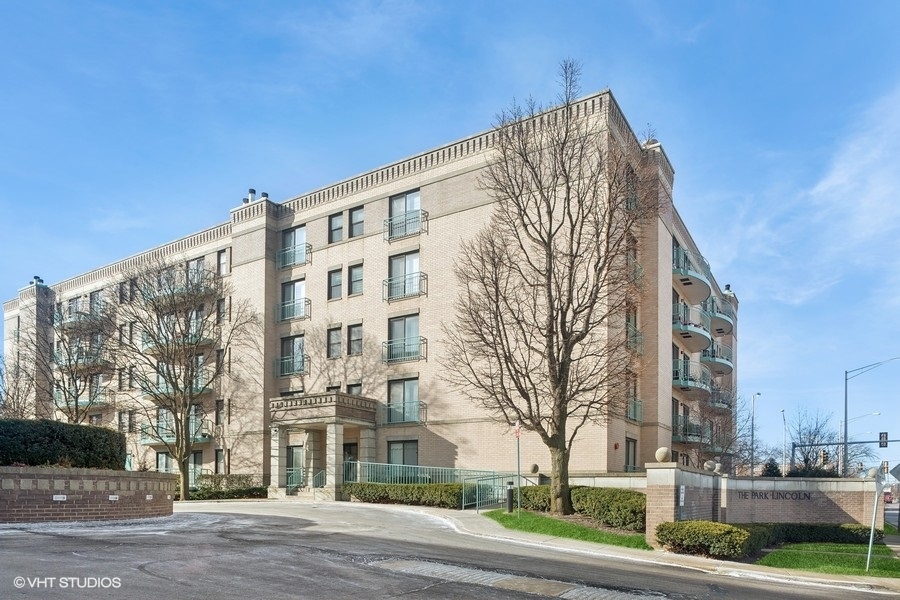 4757 Howard Street Unit: 304