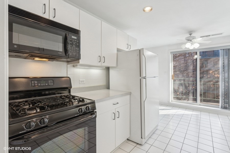 4757 Howard Street Unit: 304