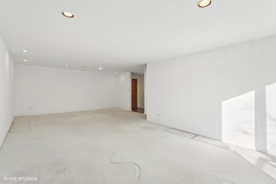4757 Howard Street Unit: 304