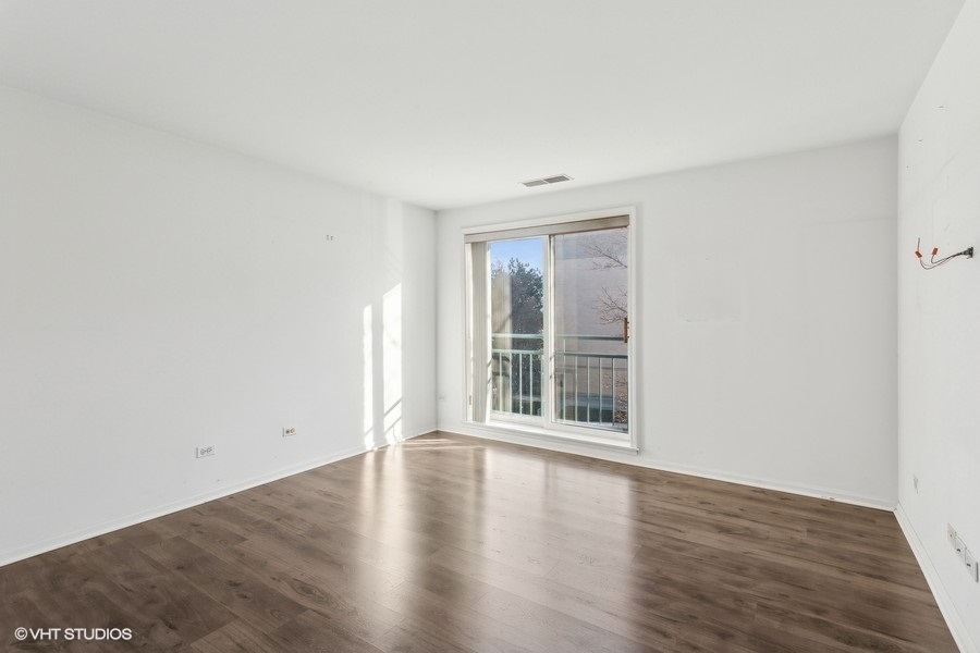 4757 Howard Street Unit: 304