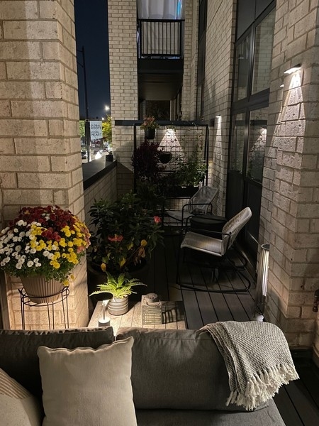 4405 N Richmond Street Unit: 202