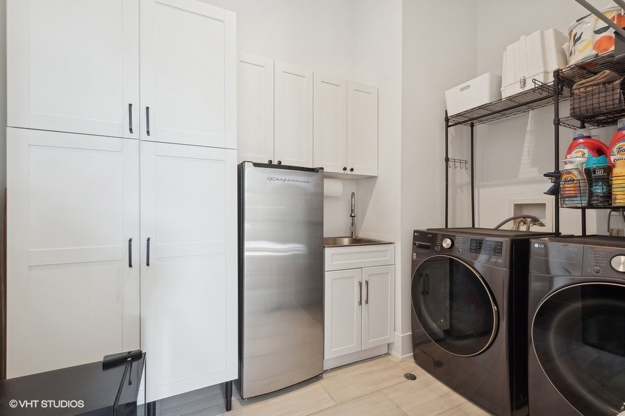4405 N Richmond Street Unit: 202