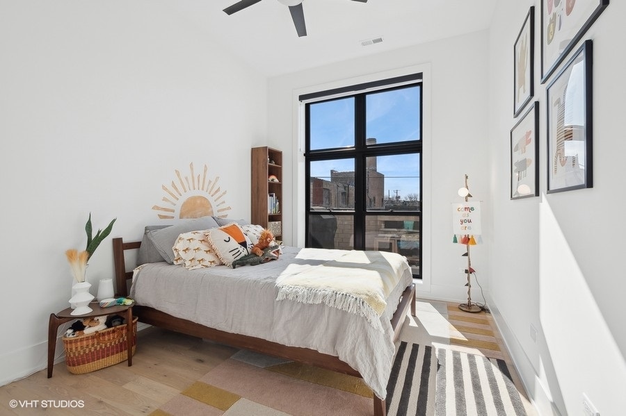 4405 N Richmond Street Unit: 202