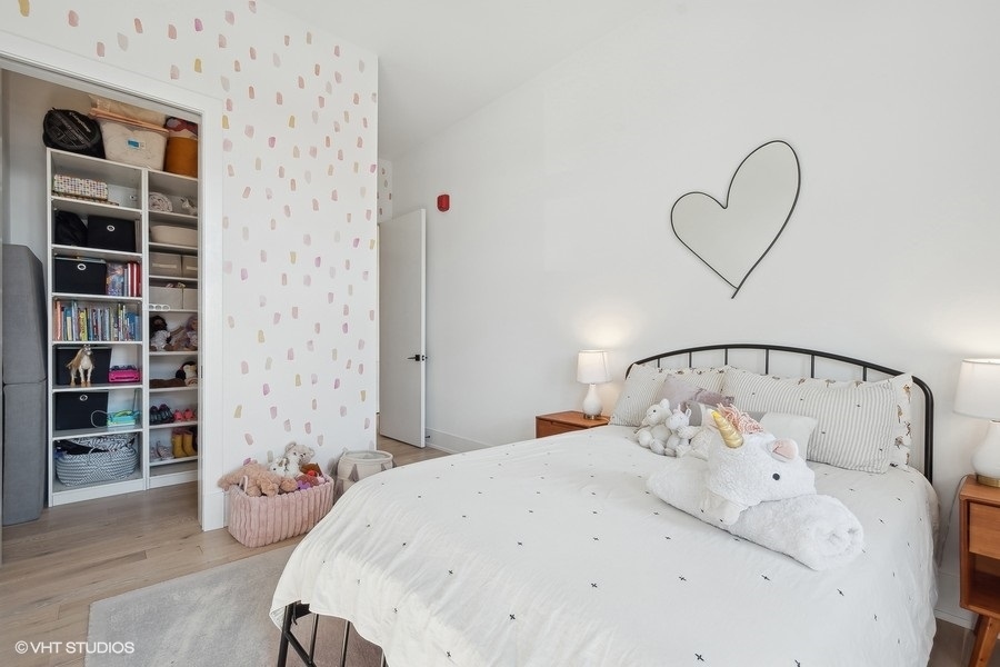4405 N Richmond Street Unit: 202