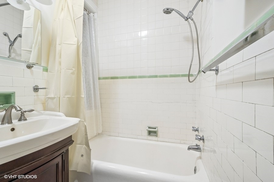 680 Hinman Avenue Unit: 2H