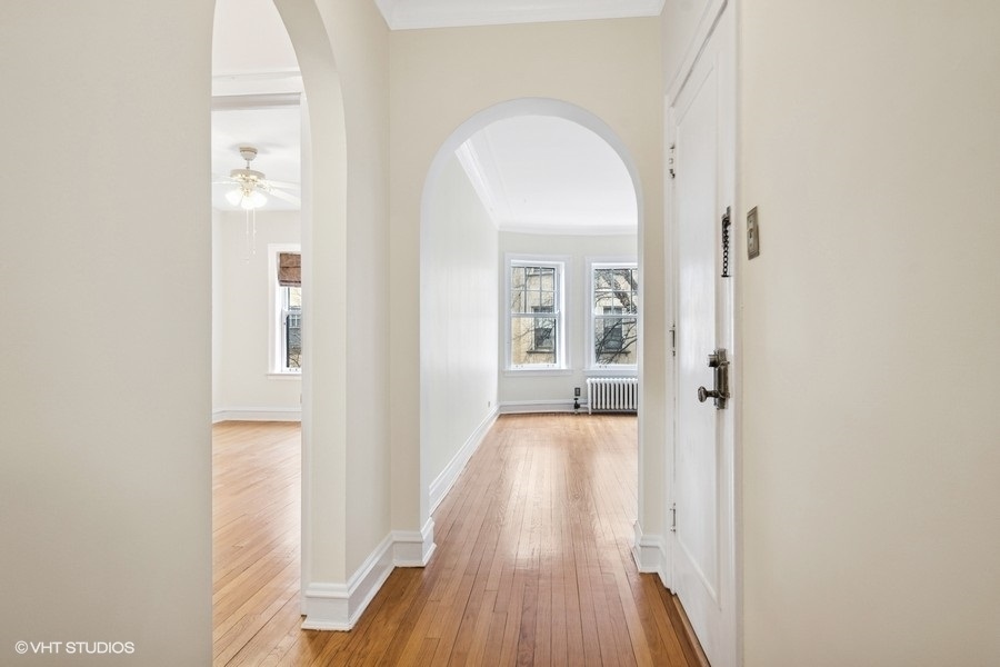 680 Hinman Avenue Unit: 2H