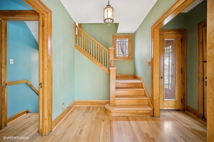 2622 Lincolnwood Drive