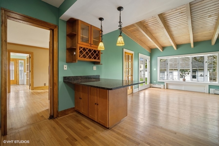 2622 Lincolnwood Drive