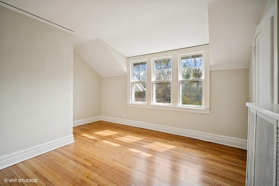 2622 Lincolnwood Drive