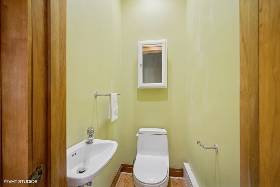 2622 Lincolnwood Drive