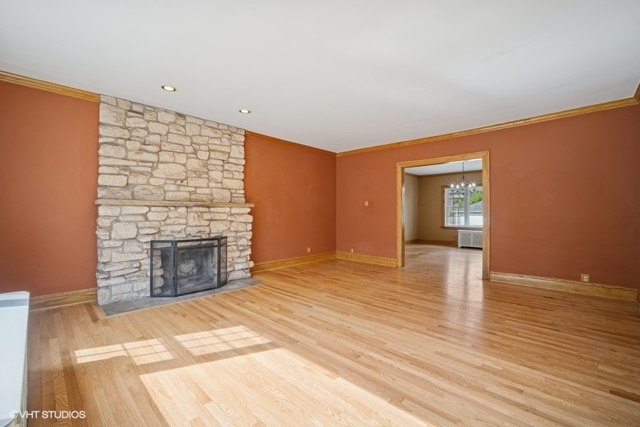 2622 Lincolnwood Drive