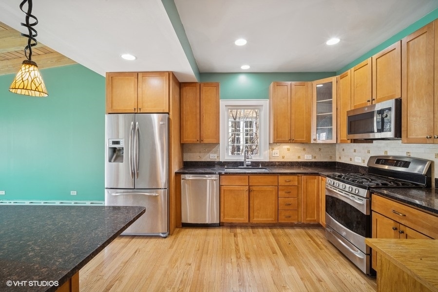 2622 Lincolnwood Drive