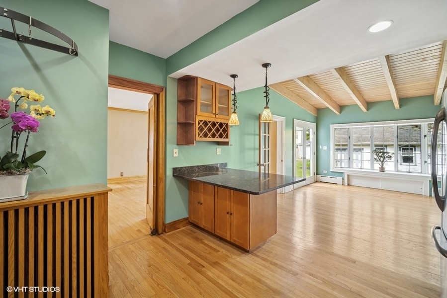 2622 Lincolnwood Drive