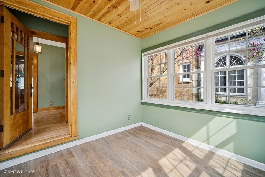 2622 Lincolnwood Drive