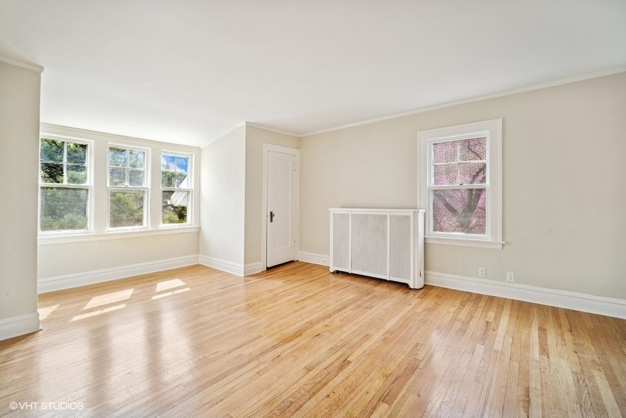 2622 Lincolnwood Drive