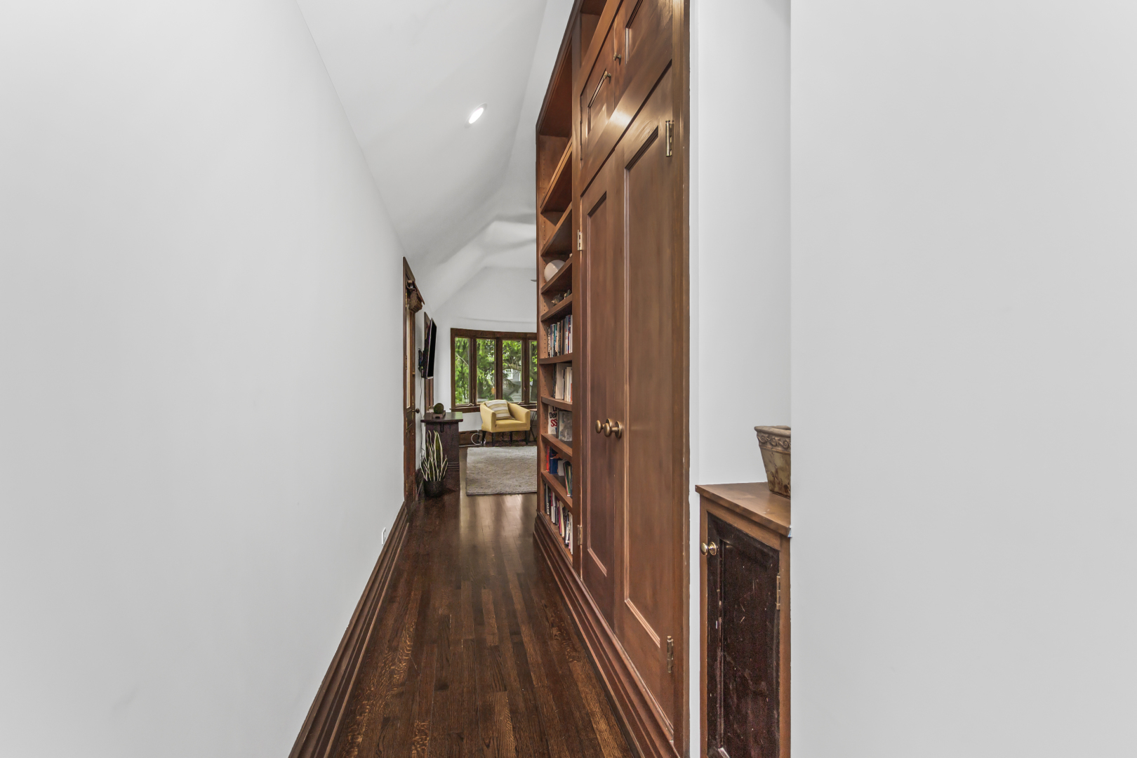 2906 Lincoln Street