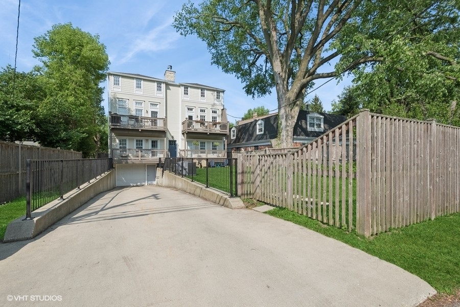 2642 Prairie Avenue Unit: 2