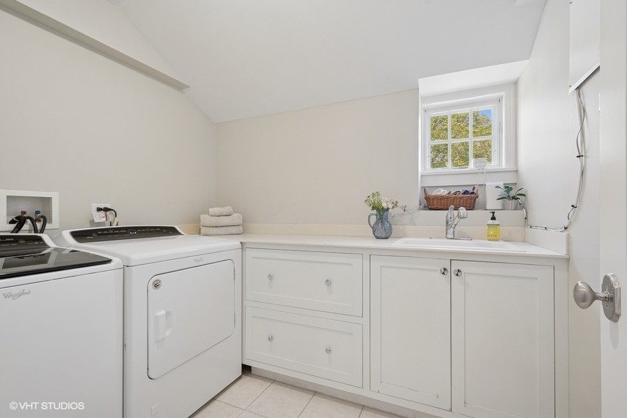2642 Prairie Avenue Unit: 2