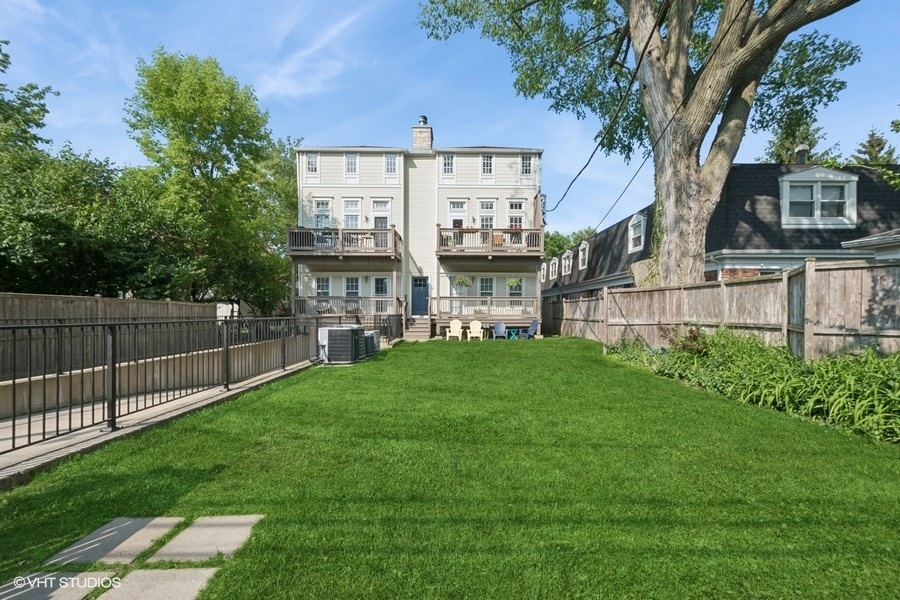 2642 Prairie Avenue Unit: 2