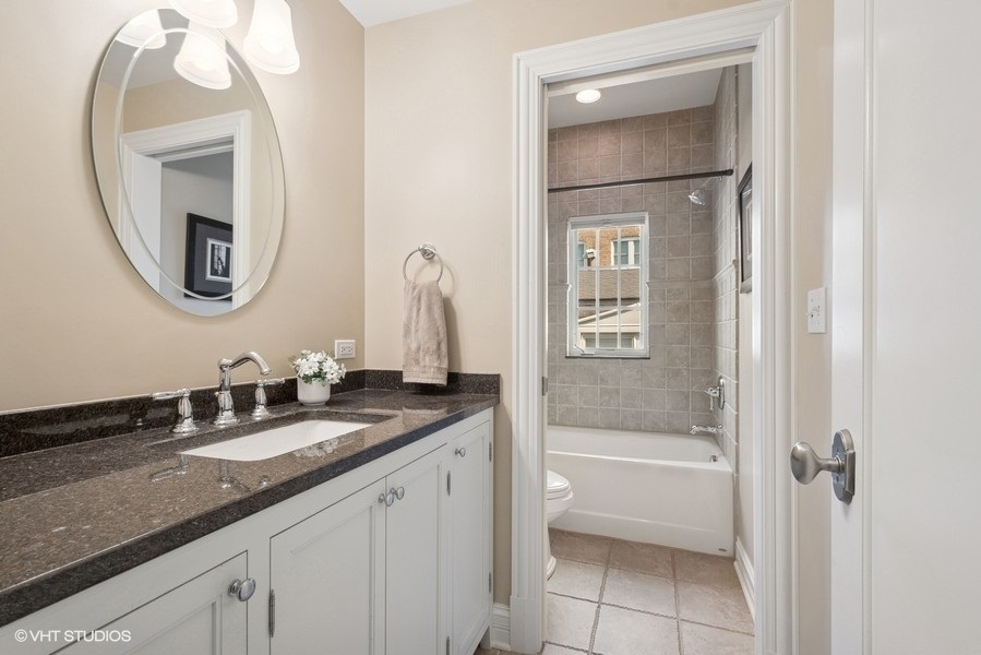 2642 Prairie Avenue Unit: 2