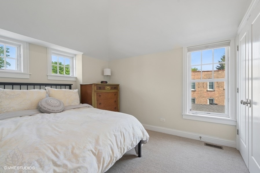 2642 Prairie Avenue Unit: 2