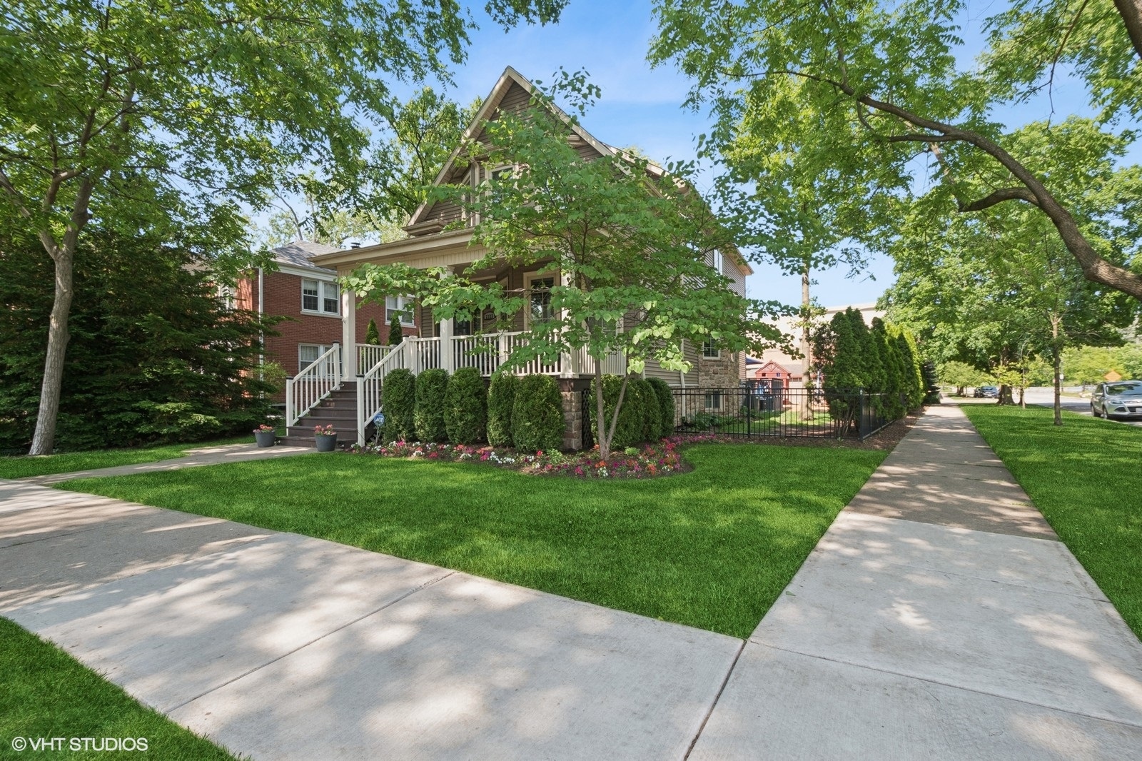 2723 Prairie Avenue