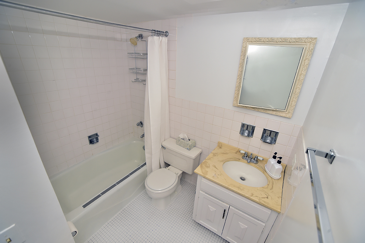 2333 Central Street Unit: 502