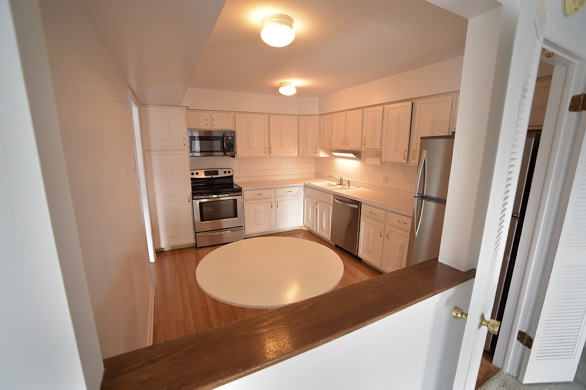 2333 Central Street Unit: 502
