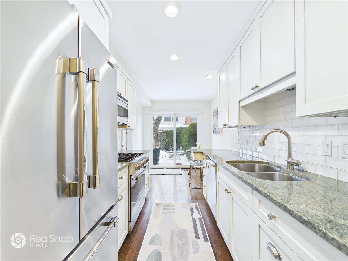 339 Greenleaf Avenue Unit: D