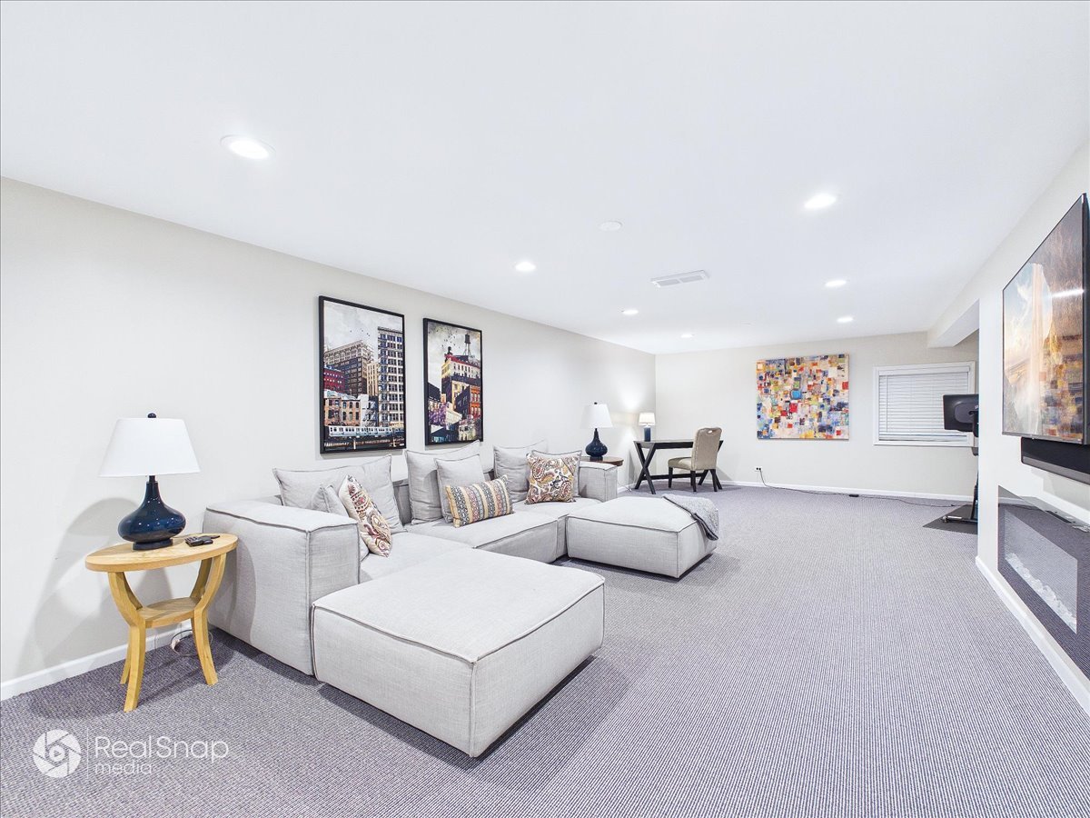 339 Greenleaf Avenue Unit: D