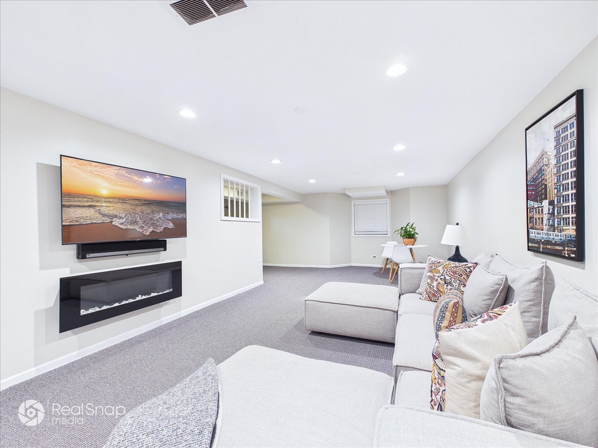 339 Greenleaf Avenue Unit: D